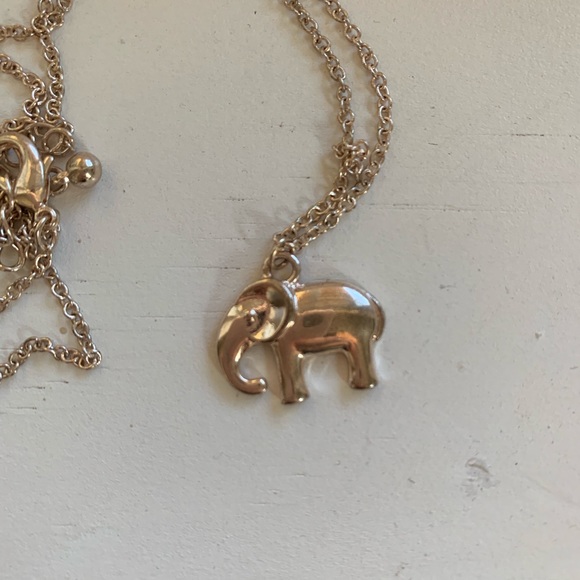 Cute rose gold elephant charm necklace - Picture 2 of 6